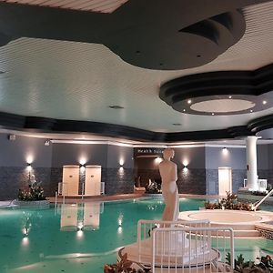 Rochestown Park Hotel & Leisure Centre